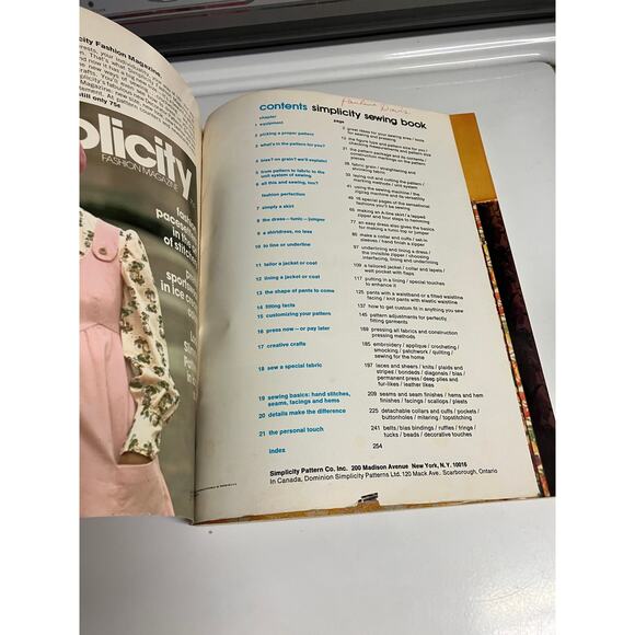 Lot of 2 Vintage Simplicity Sewing Books – Step-by-Step Guides, Revised Editions - Picture 7 of 10